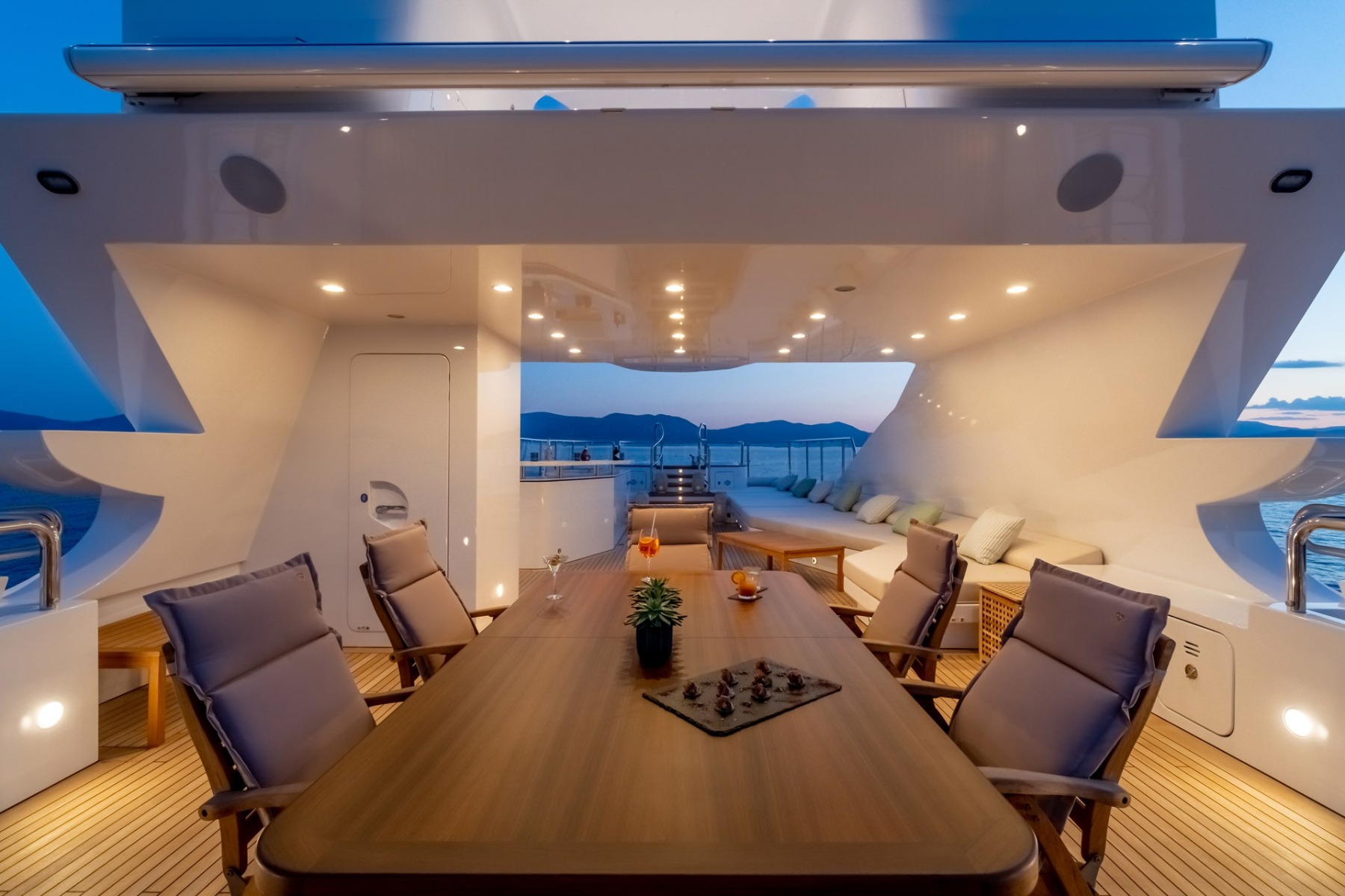 2018 Golden Yacht O'Mathilde na czarter (photo 30)
