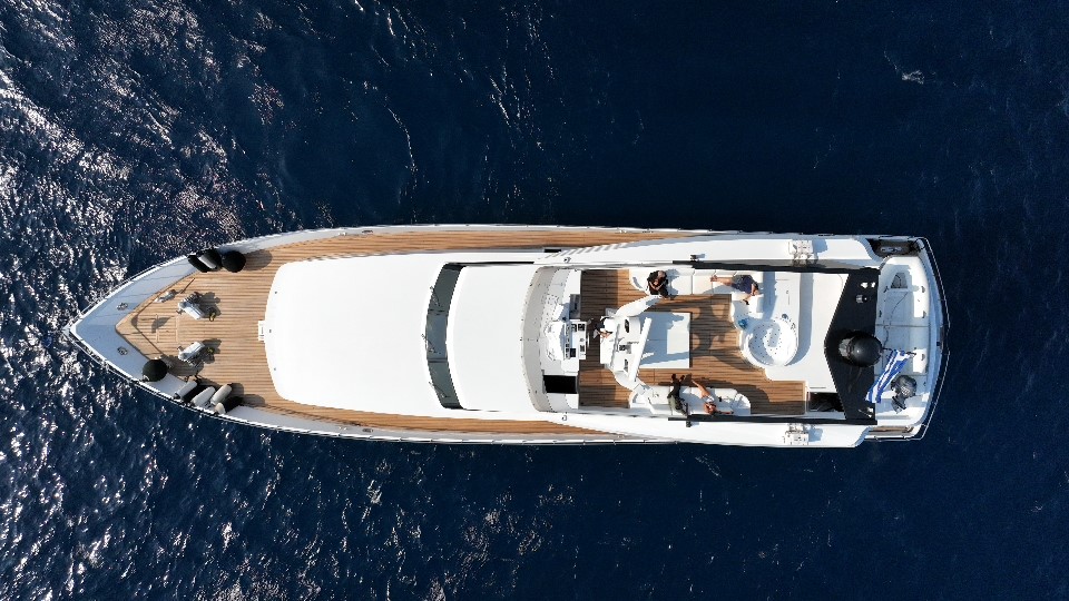 1988 Cantieri Di Pisa Bellini for charter (photo 3)