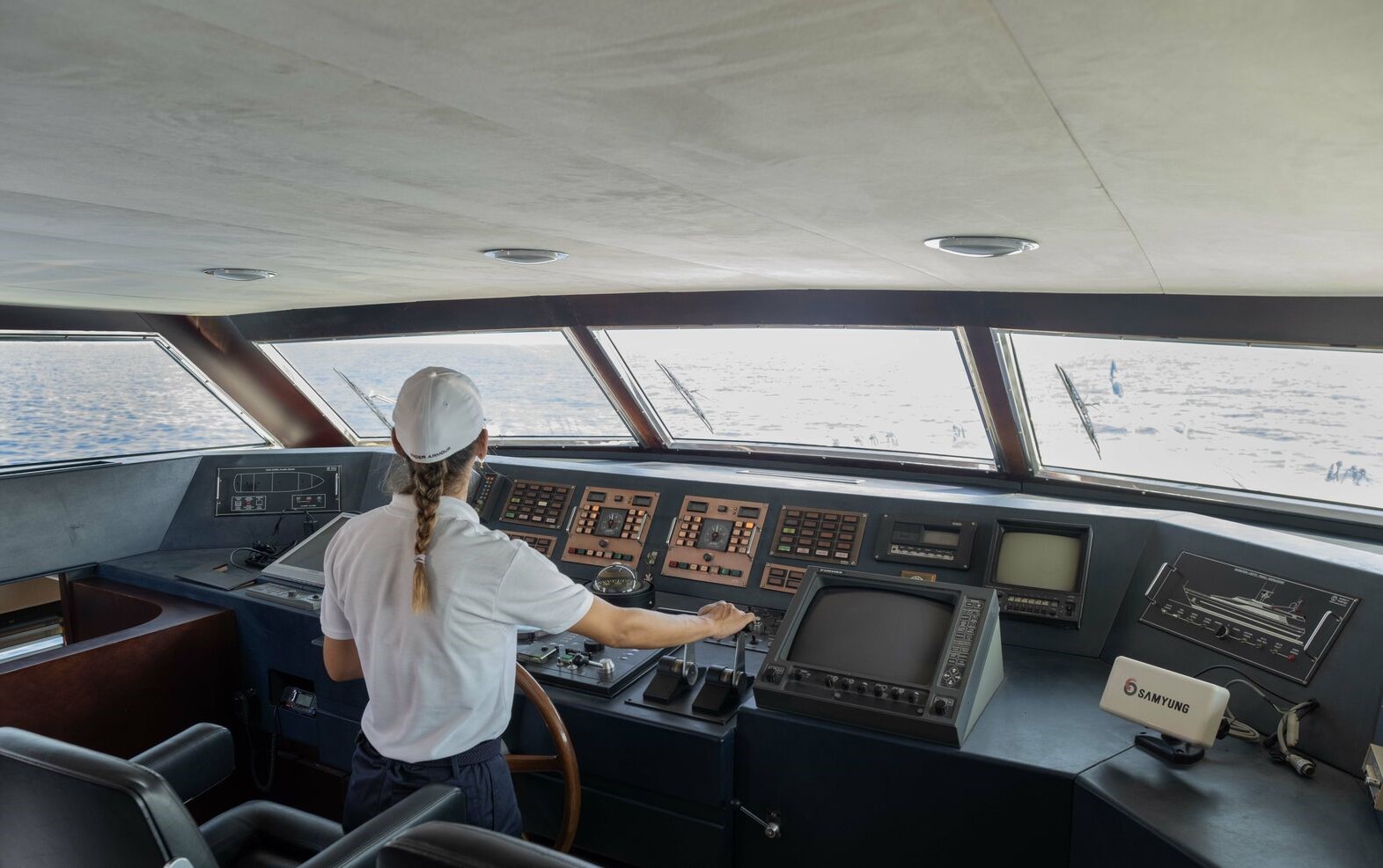 1988 Cantieri Di Pisa Bellini for charter (photo 8)