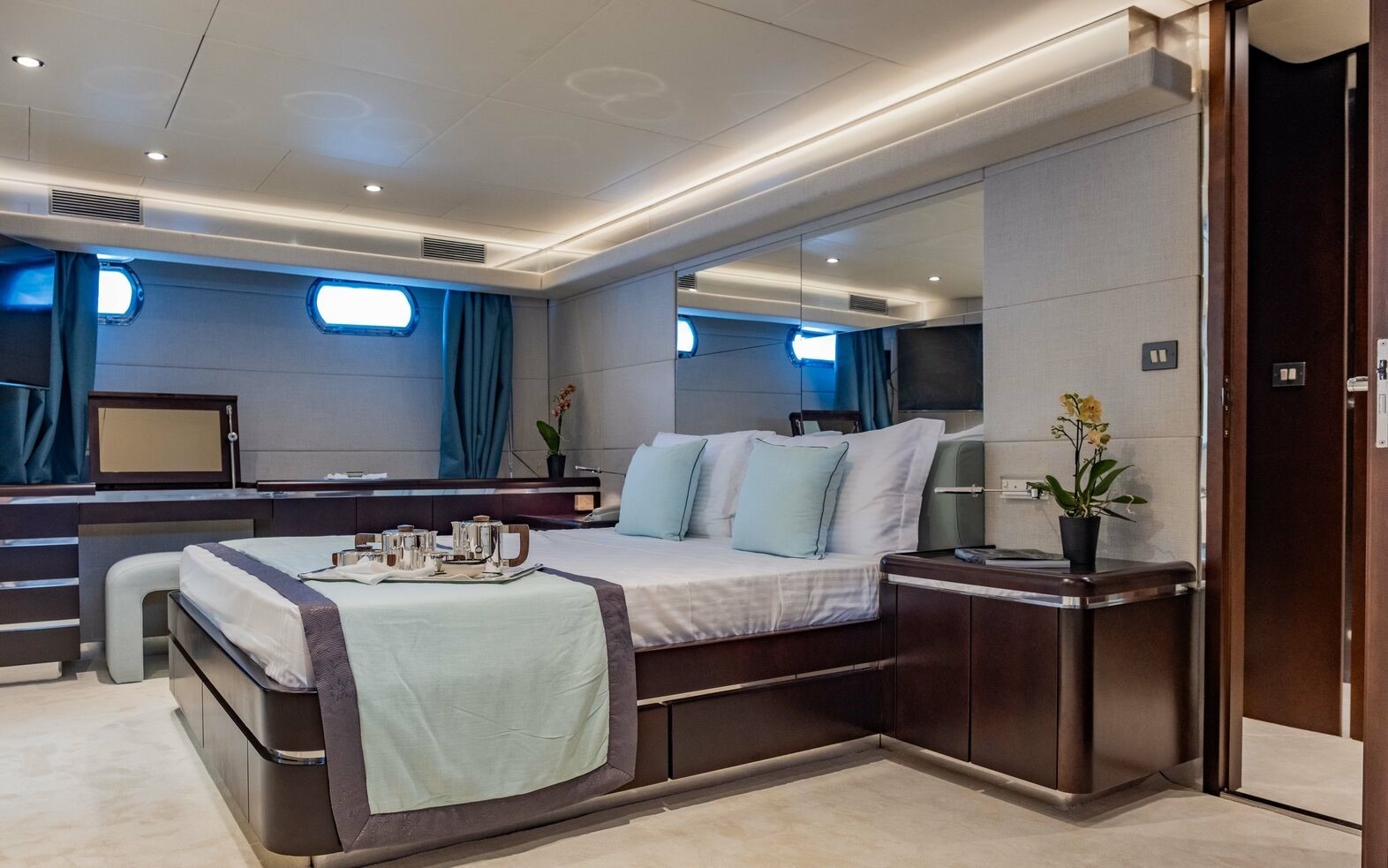 1988 Cantieri Di Pisa Bellini for charter (photo 15)
