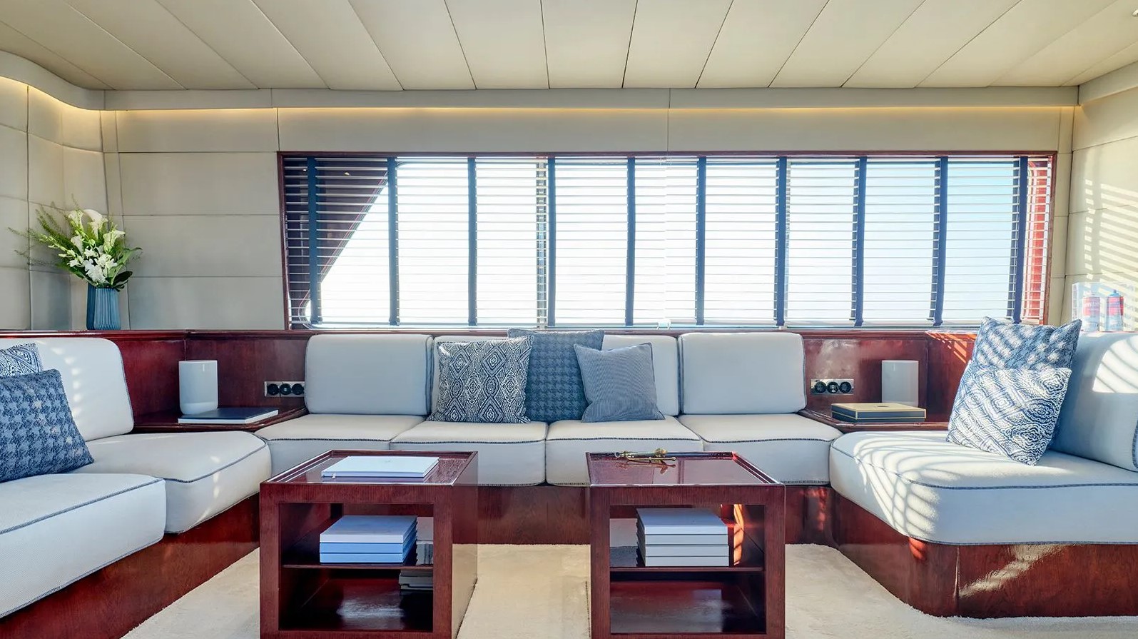1965 Lurssen ALAYA te huur (photo 20)
