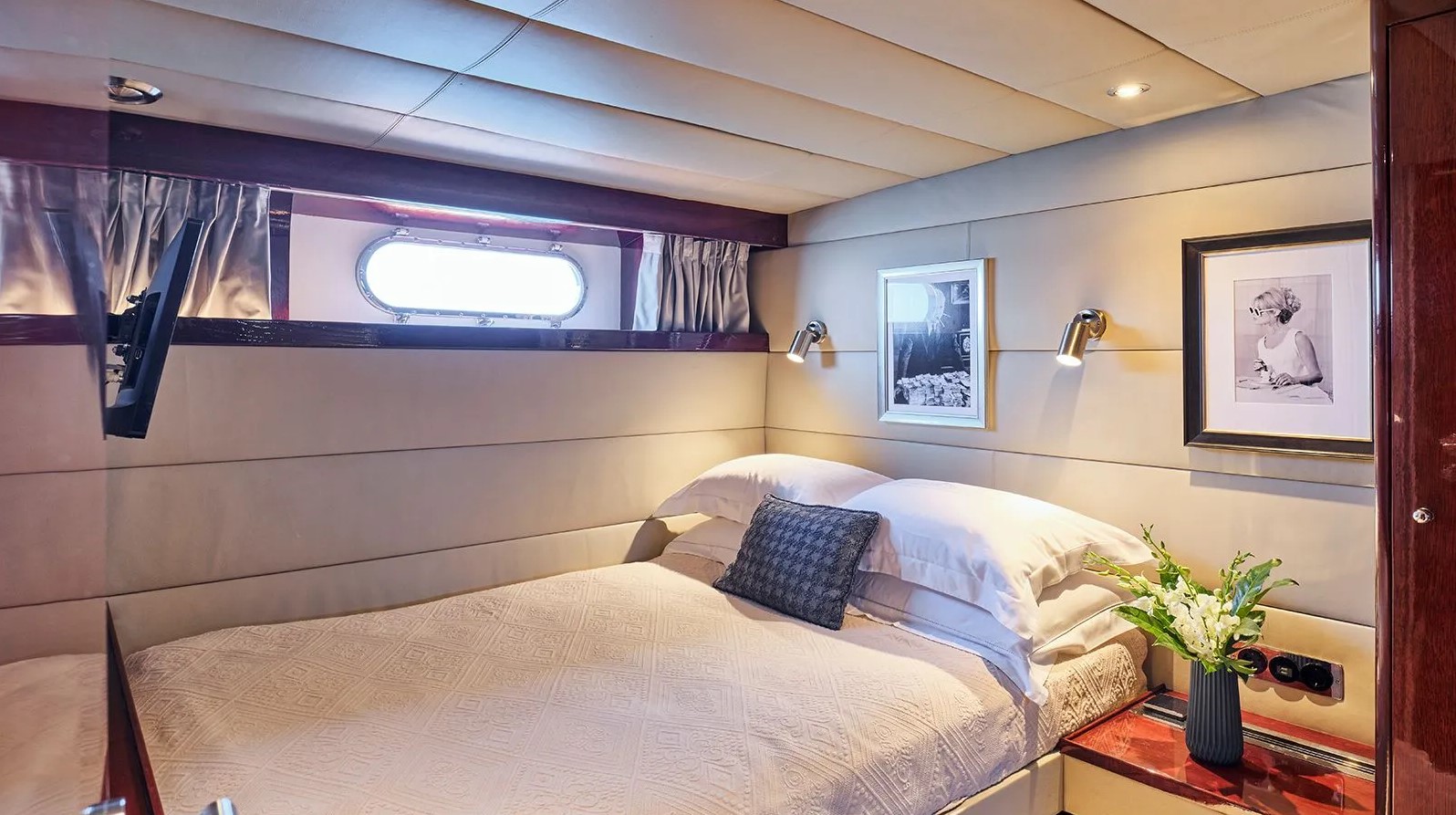1965 Lurssen ALAYA te huur (photo 28)