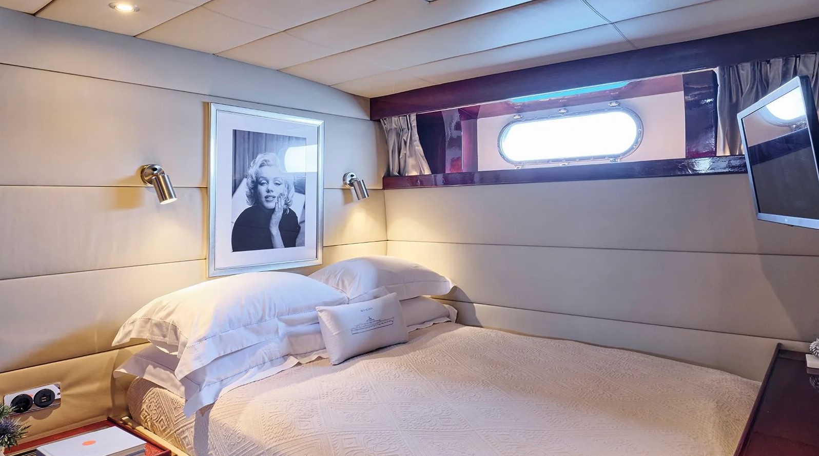 1965 Lurssen ALAYA te huur (photo 30)