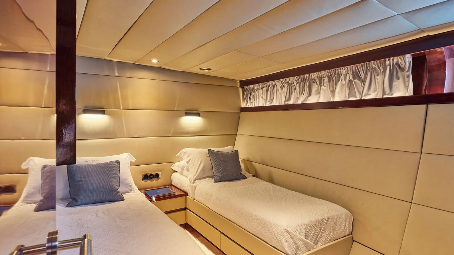 1965 Lurssen ALAYA te huur (photo 35)