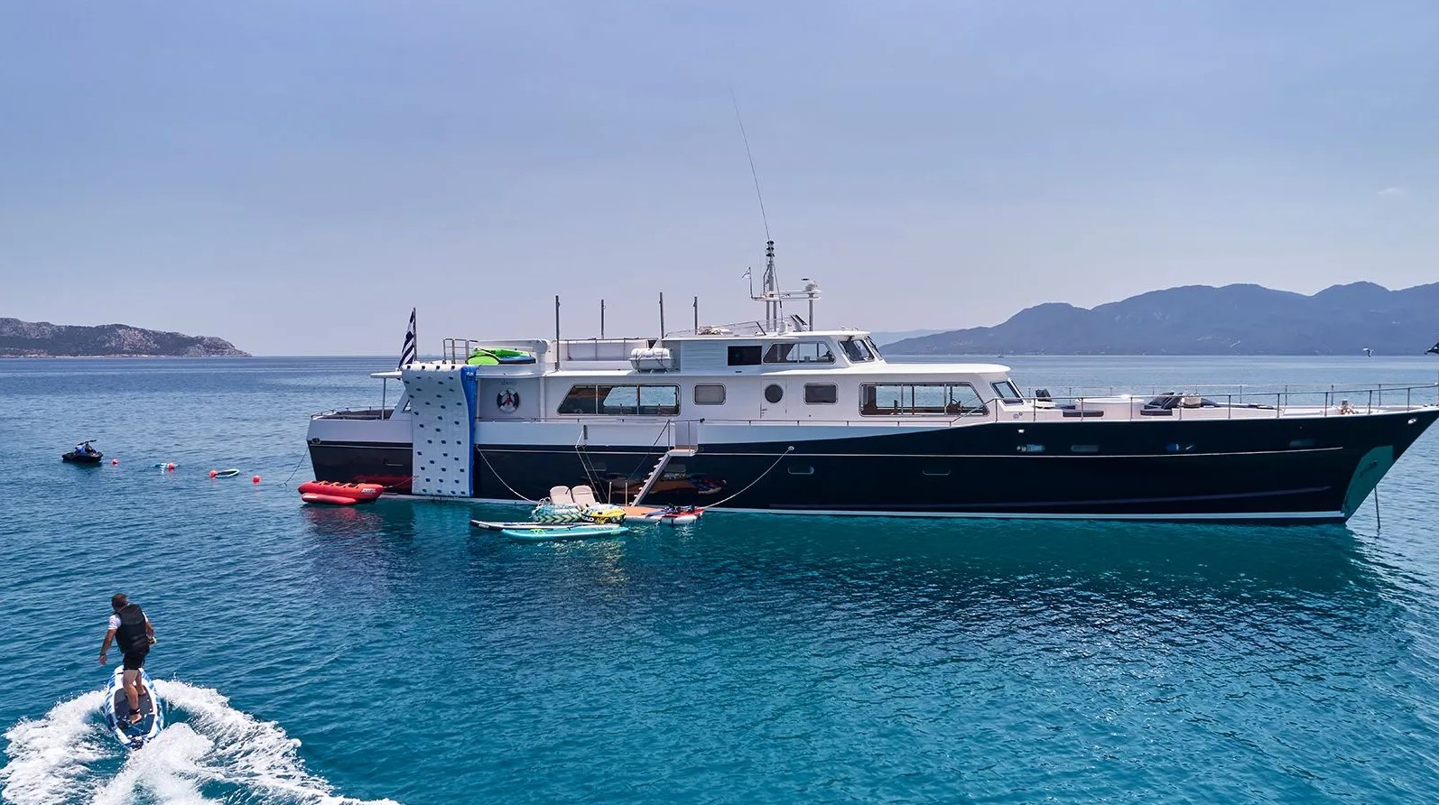 1965 Lurssen ALAYA te huur (photo 42)