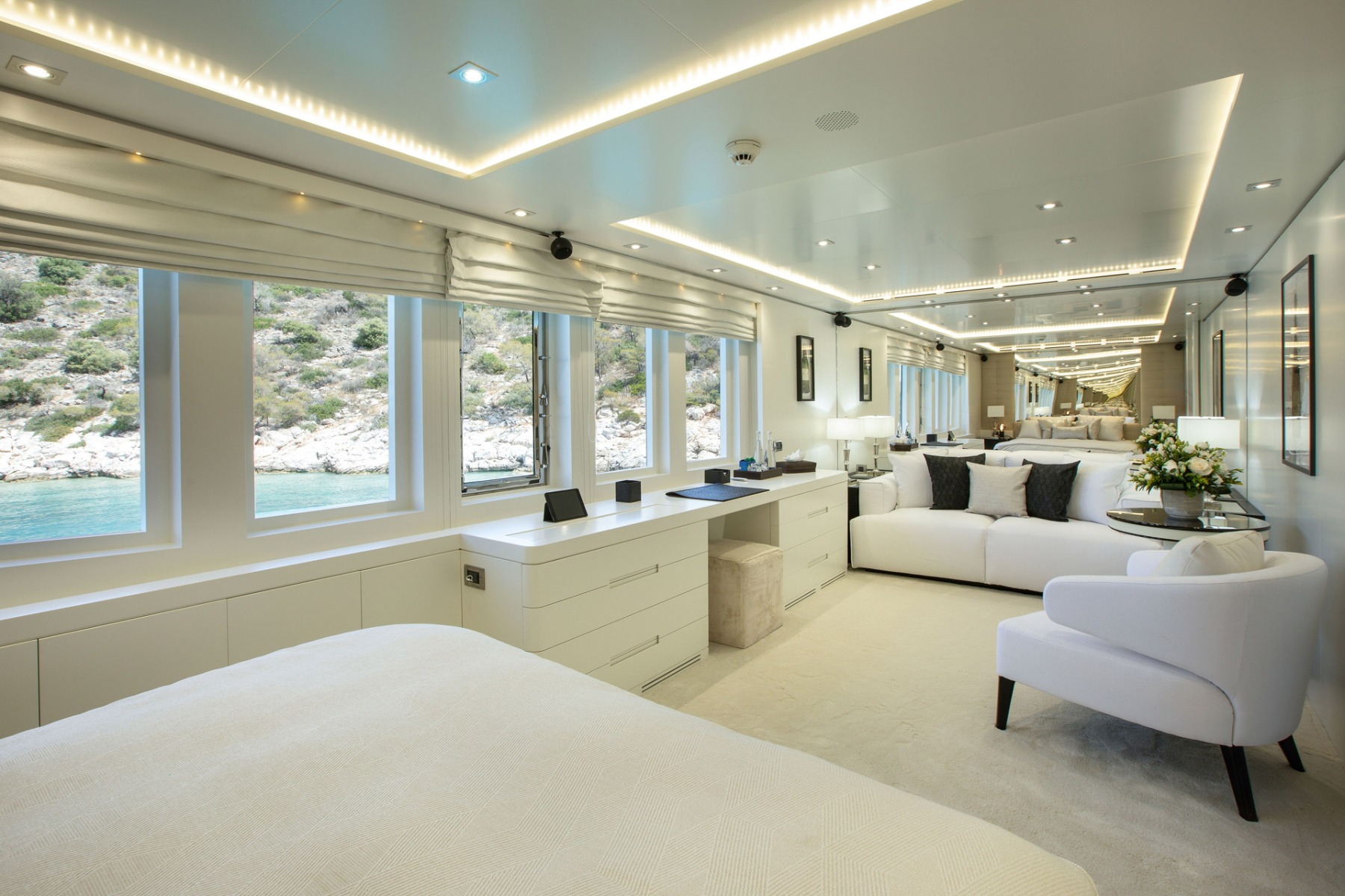 2007 Golden Yacht VERTIGO à louer (photo 3)