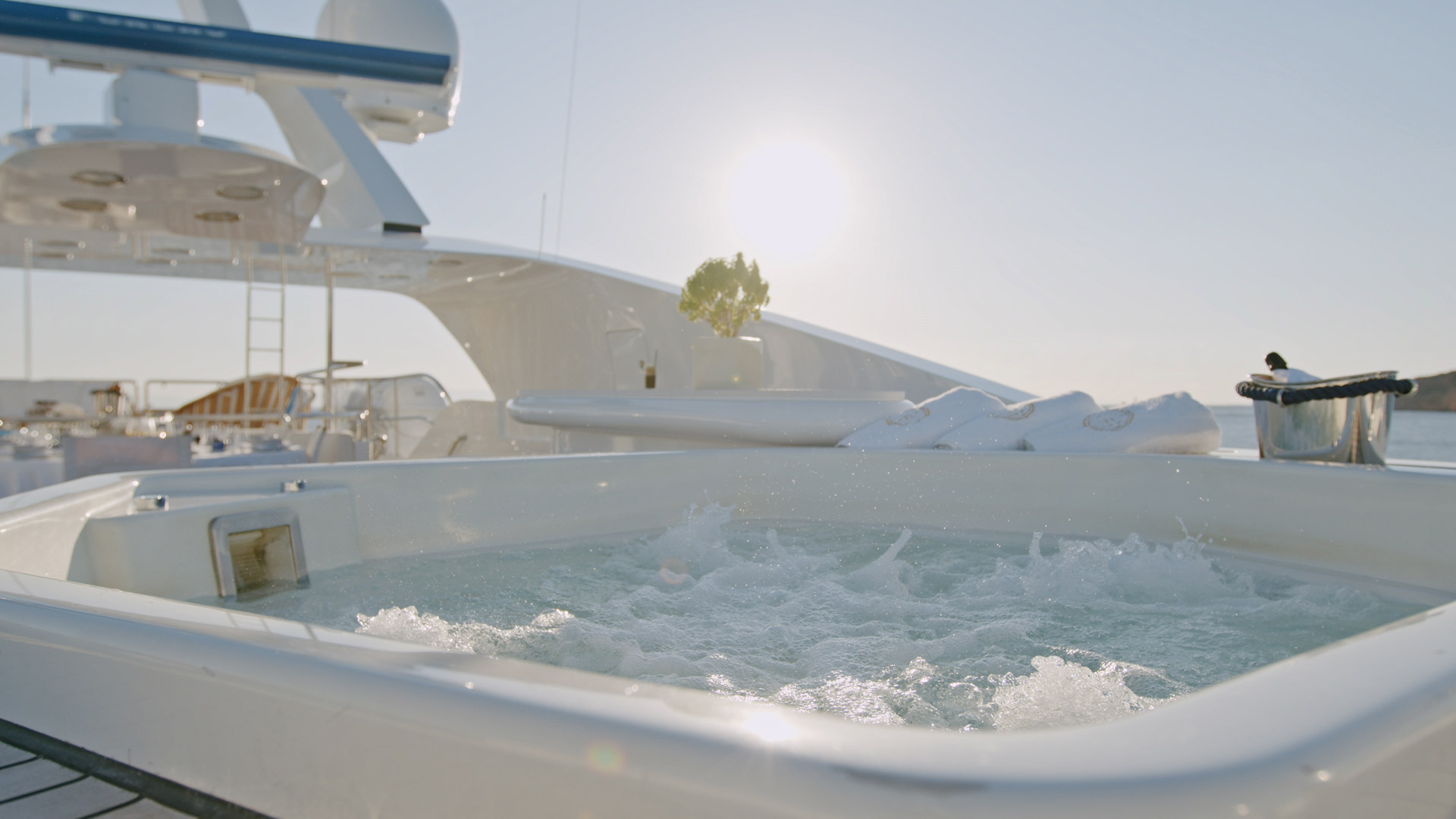 1998 Benetti AKIRA ONE en alquiler (photo 3)