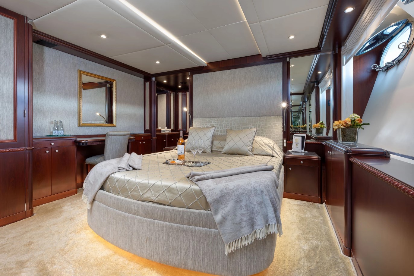 1998 Benetti AKIRA ONE en alquiler (photo 18)