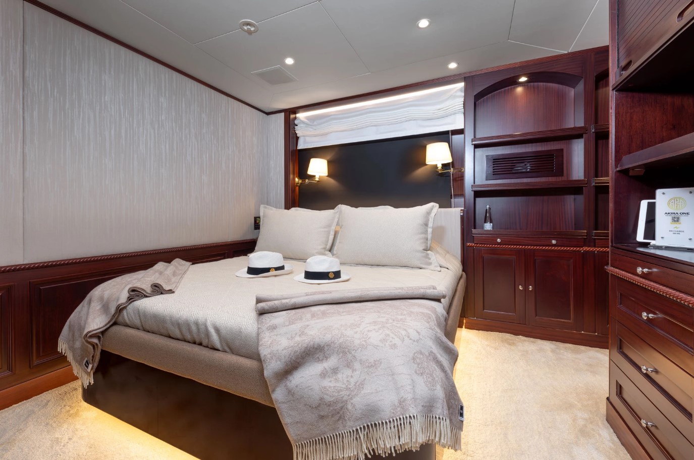 1998 Benetti AKIRA ONE en alquiler (photo 19)