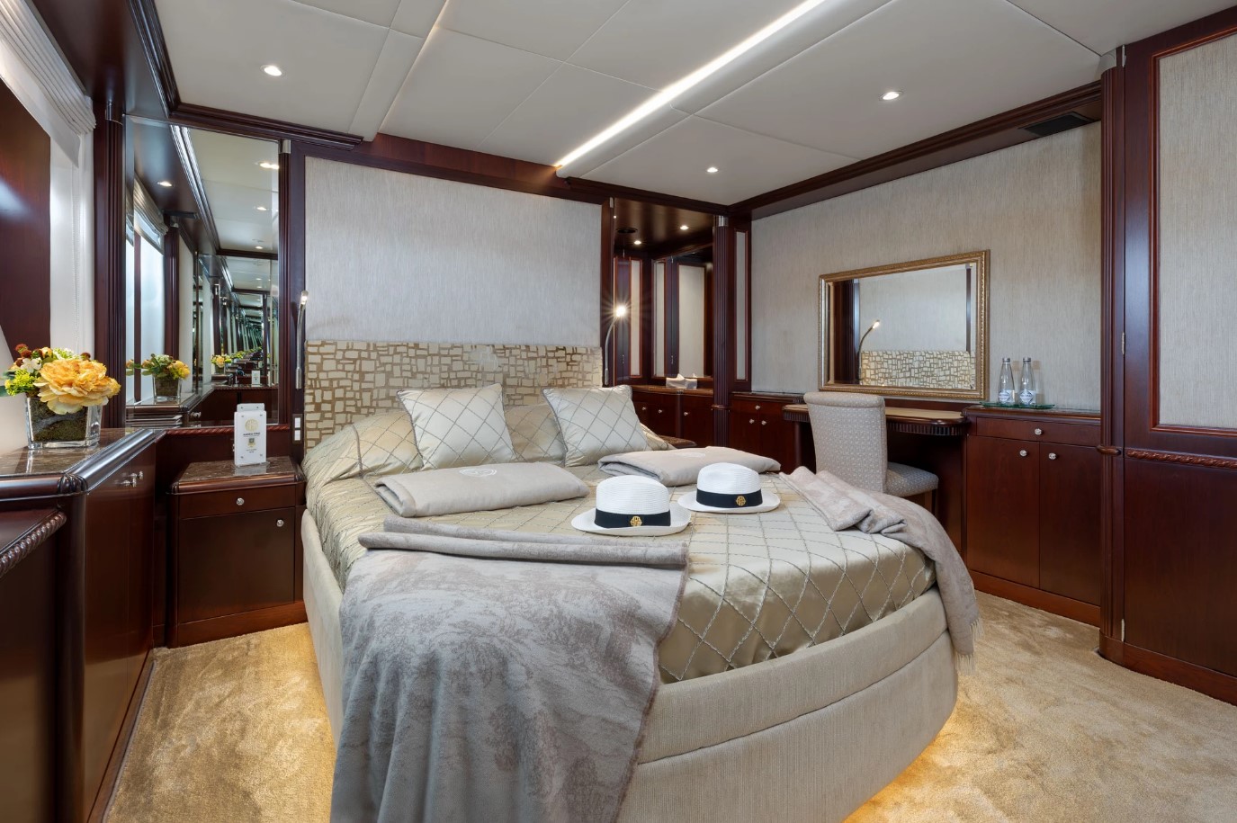 1998 Benetti AKIRA ONE en alquiler (photo 20)