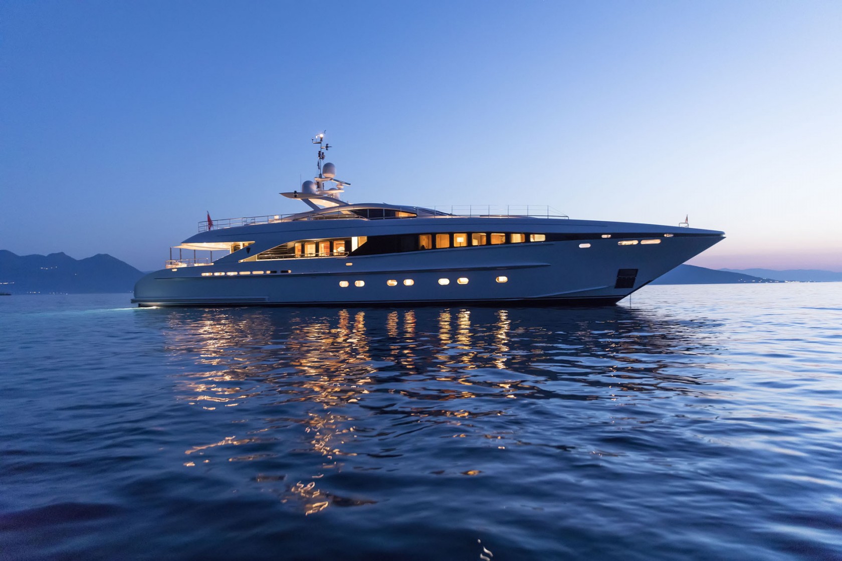 2006 Heesen L’EQUINOX zu chartern (photo 3)