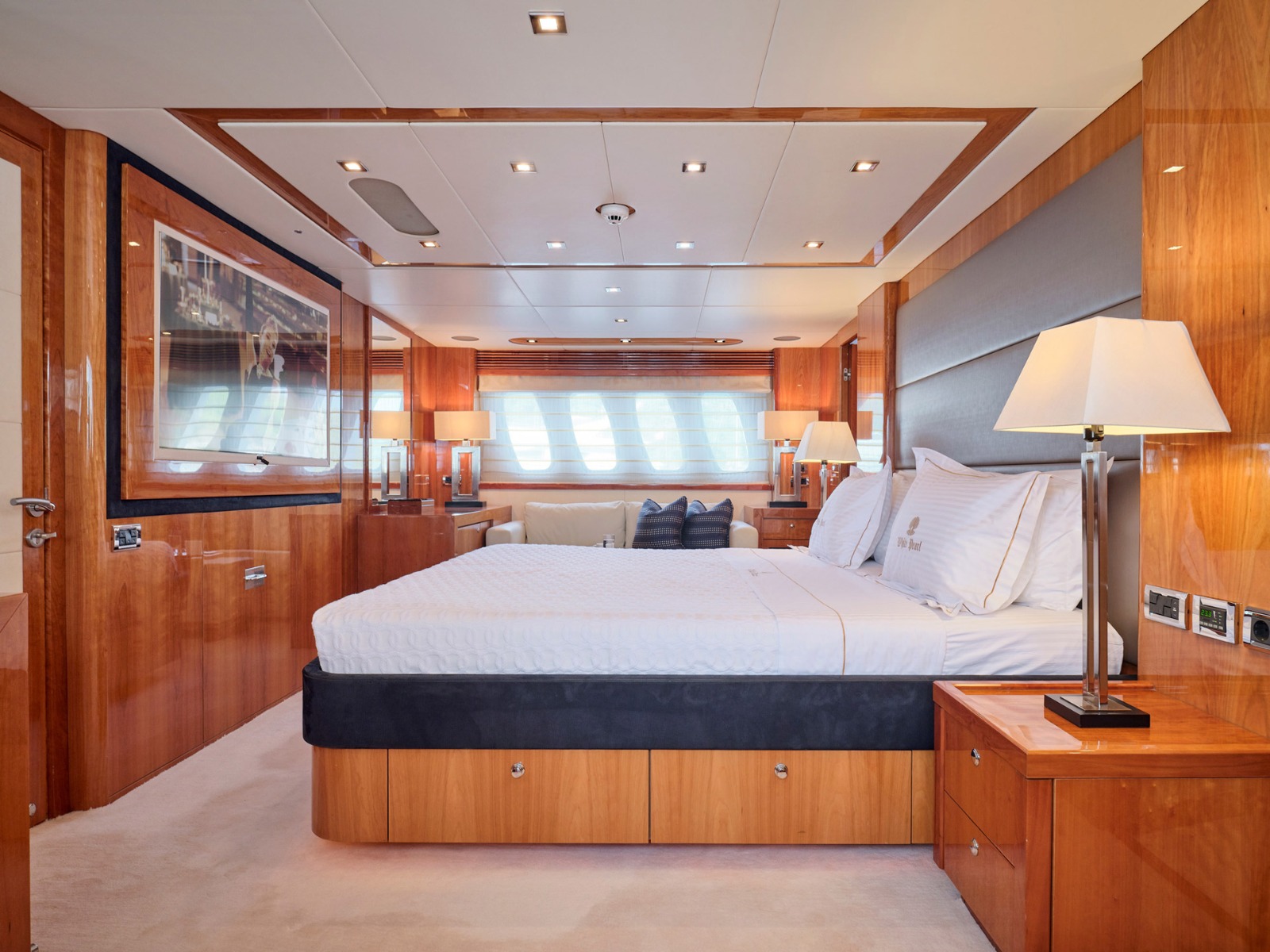 2010 Sunseeker WHITE PEARL I zu chartern (photo 9)