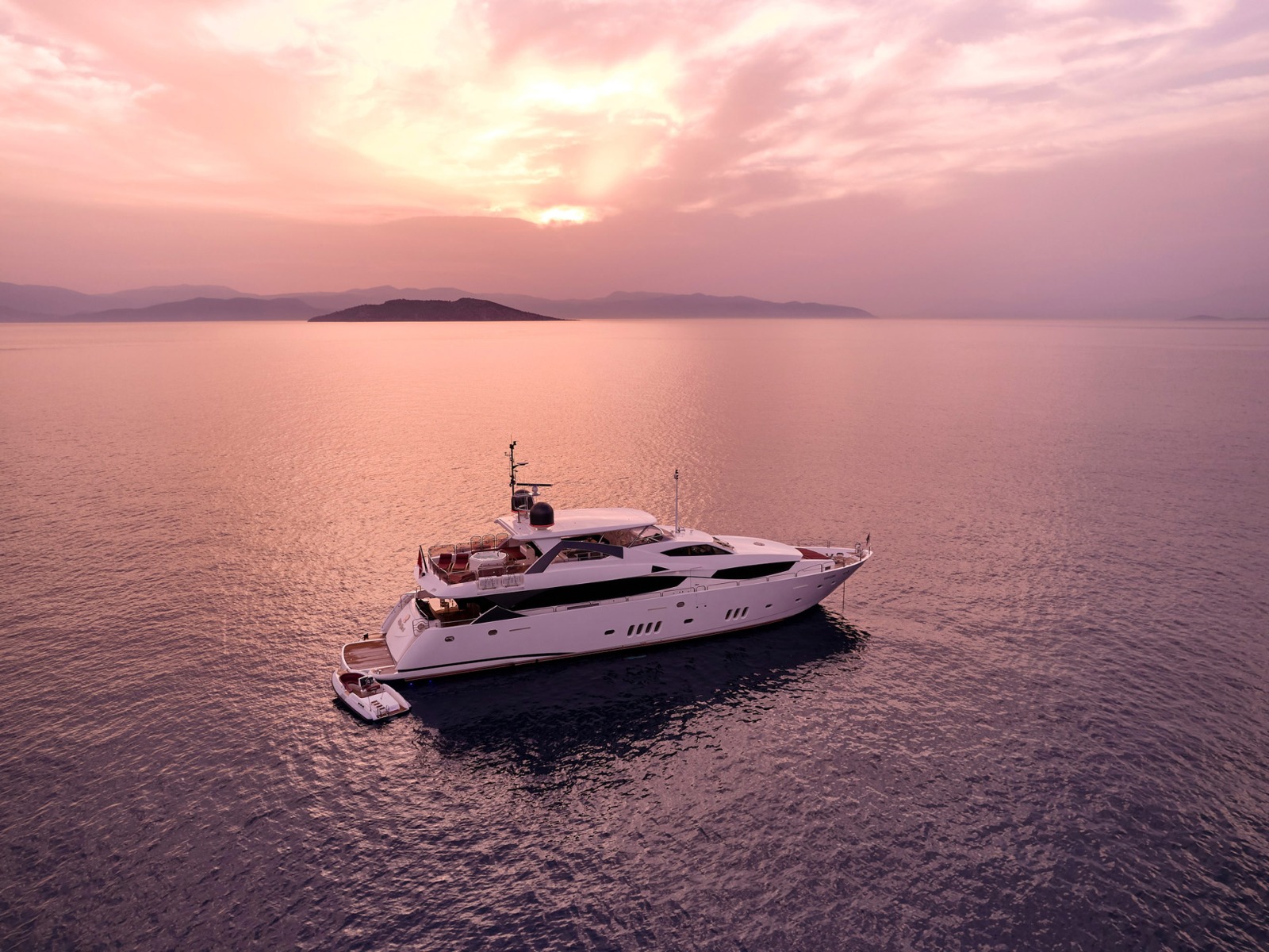 2010 Sunseeker WHITE PEARL I zu chartern (photo 15)