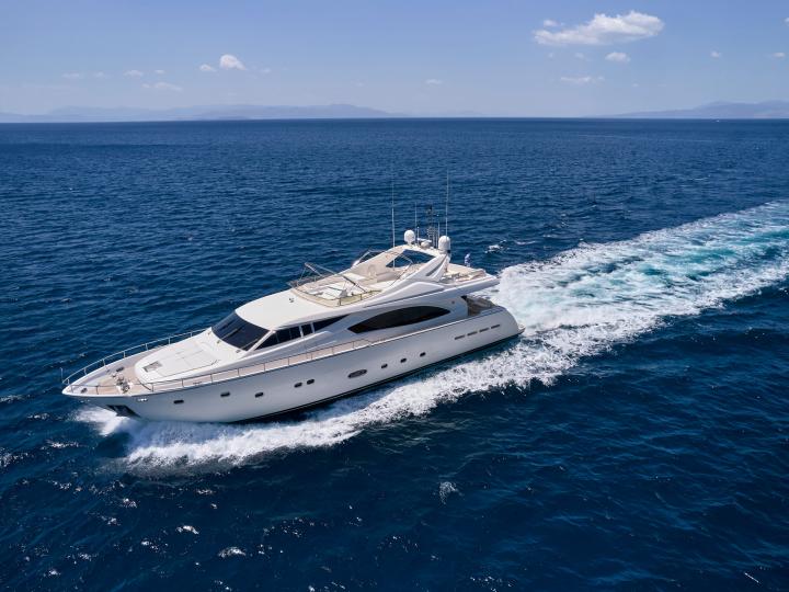 2004 Ferretti ESTIA YI à louer (photo 4)