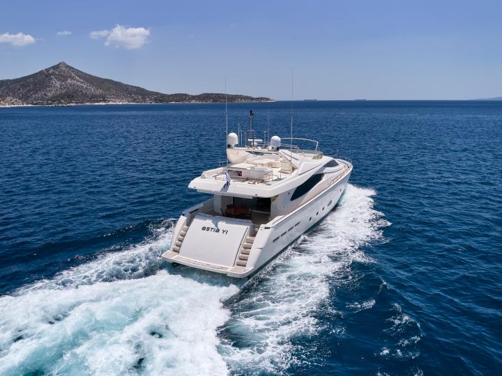 2004 Ferretti ESTIA YI à louer (photo 5)