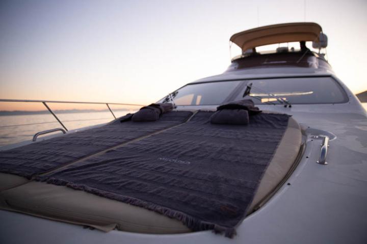 2005 Azimut MEDUSA a noleggio (photo 5)