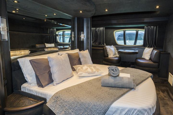 2005 Azimut MEDUSA a noleggio (photo 6)