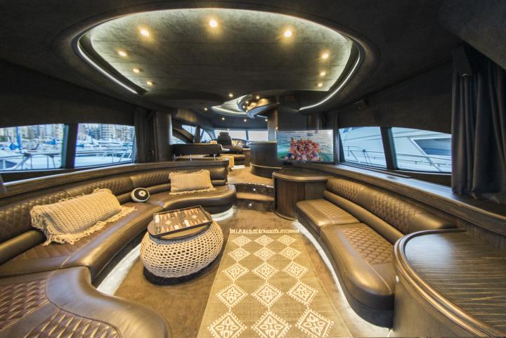 2005 Azimut MEDUSA a noleggio (photo 9)