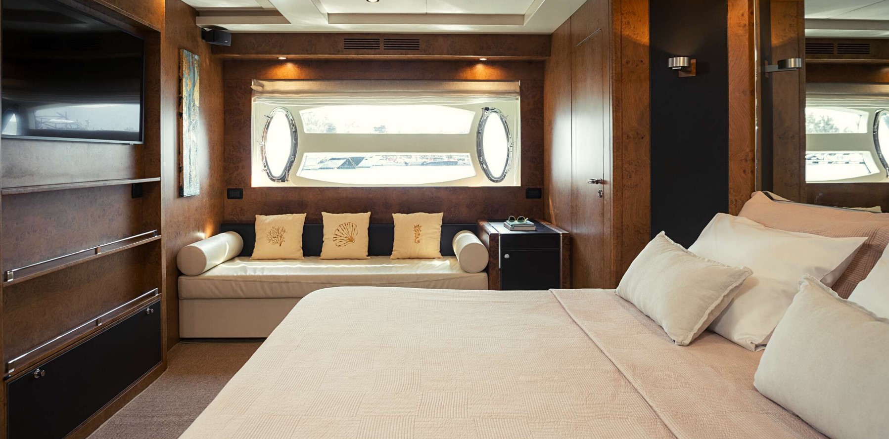 2005 Riva Anlia na czarter (photo 15)