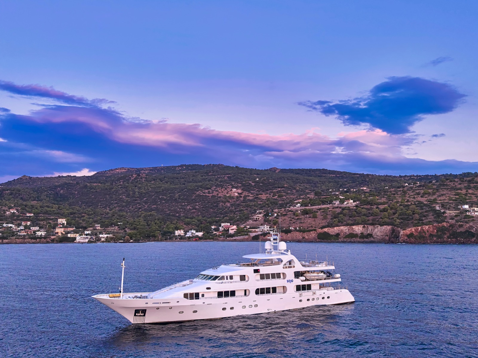 1984 Benetti Custom Benetti 54m à louer (photo 2)