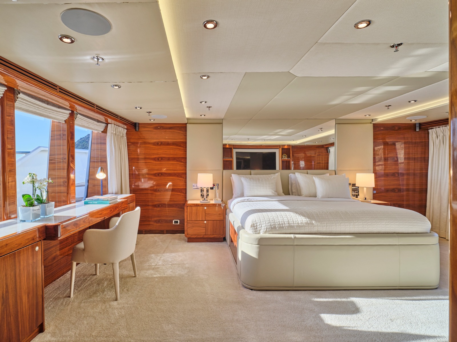 1984 Benetti Custom Benetti 54m à louer (photo 20)