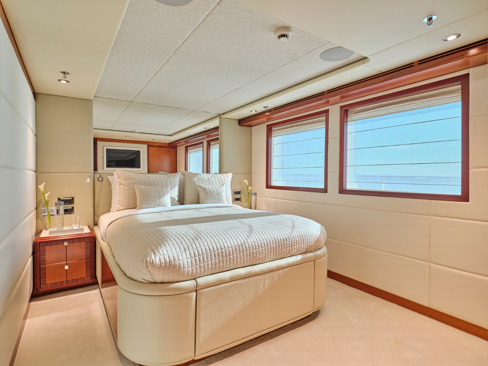 1984 Benetti Custom Benetti 54m à louer (photo 24)