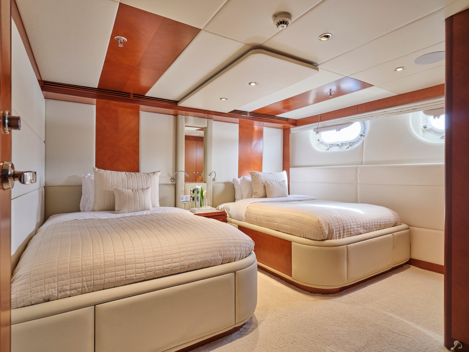 1984 Benetti Custom Benetti 54m à louer (photo 27)