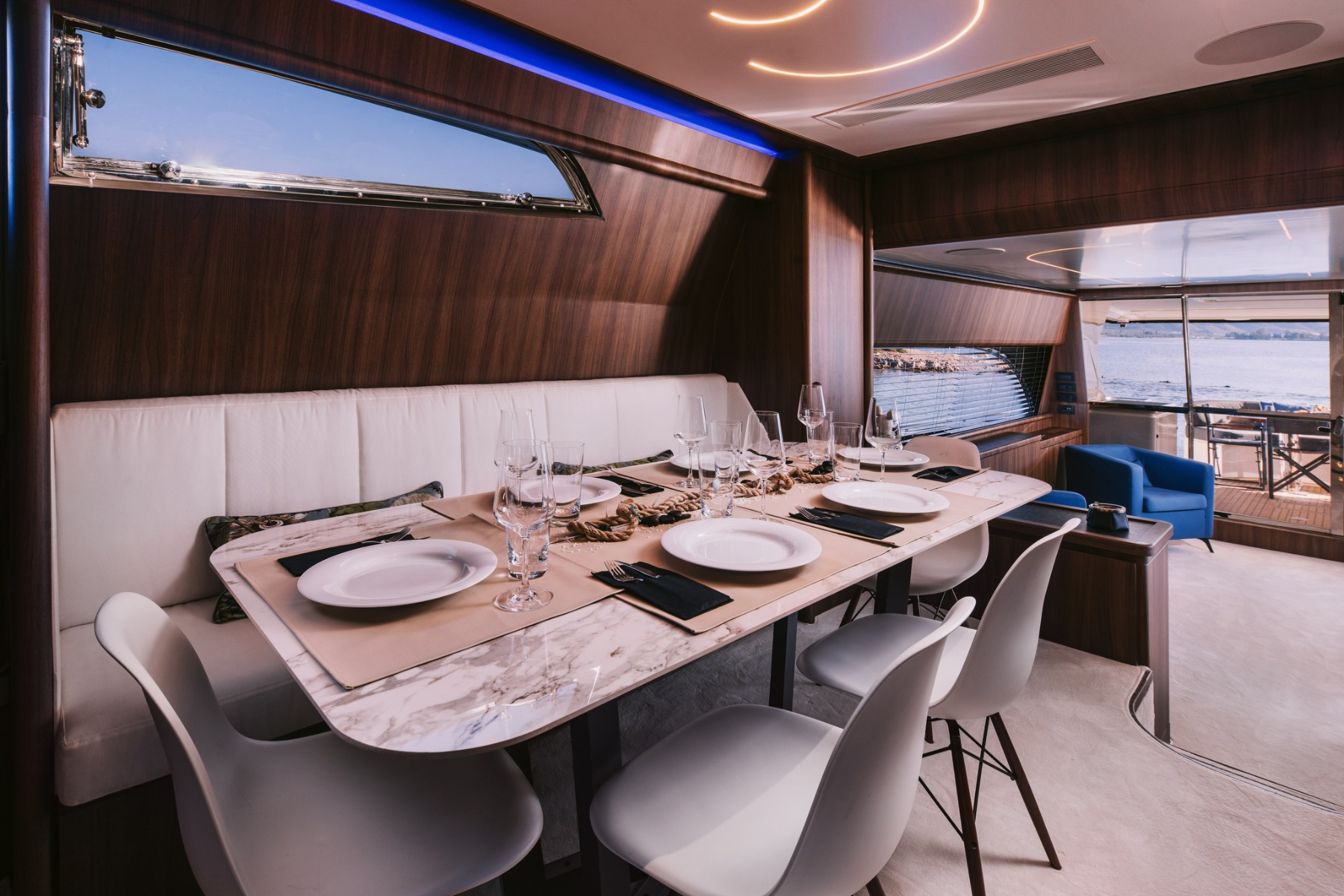 2004 Ferretti Oxigen 8 en alquiler (photo 13)