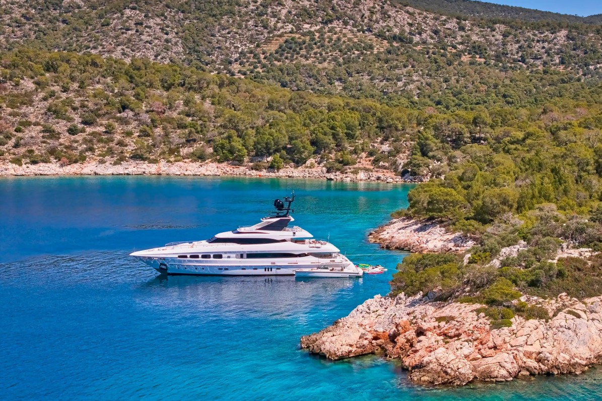 2013 Mondomarine Maestro a noleggio (photo 2)