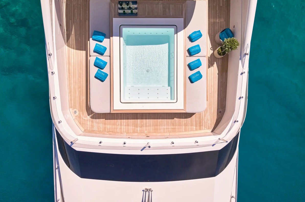 2013 Mondomarine Maestro a noleggio (photo 4)