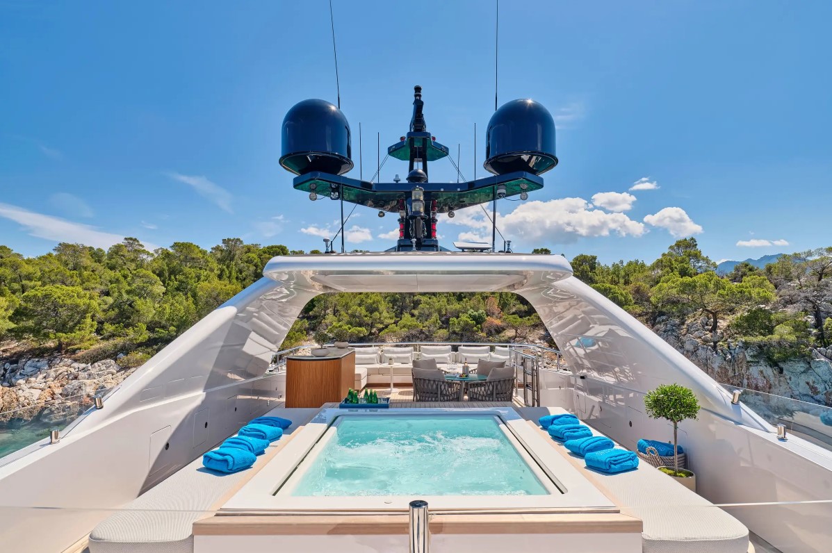 2013 Mondomarine Maestro a noleggio (photo 5)