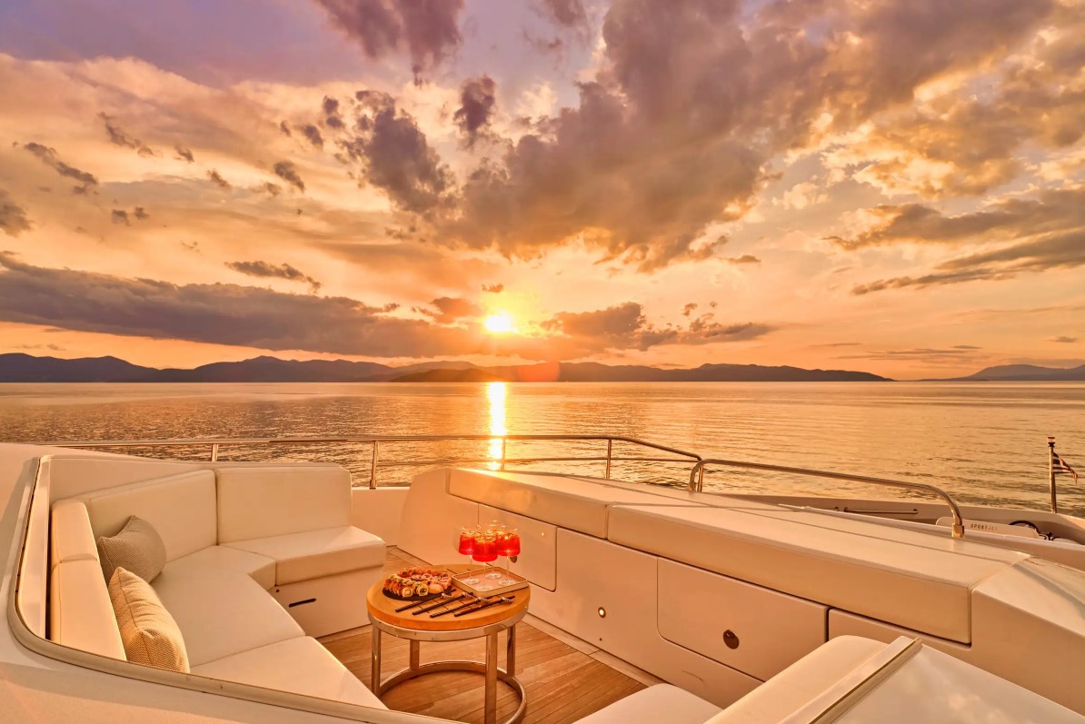 2013 Mondomarine Maestro a noleggio (photo 13)