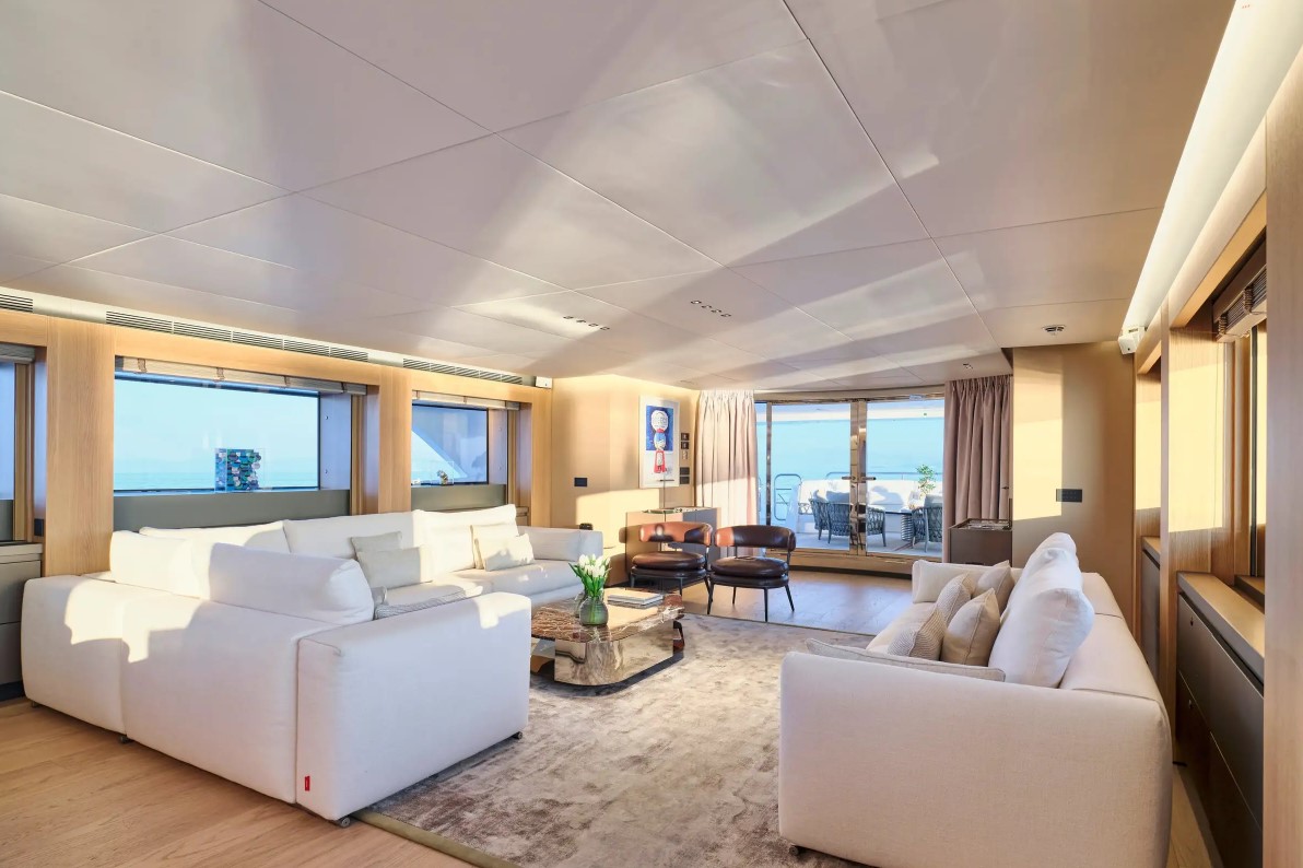 2013 Mondomarine Maestro a noleggio (photo 16)