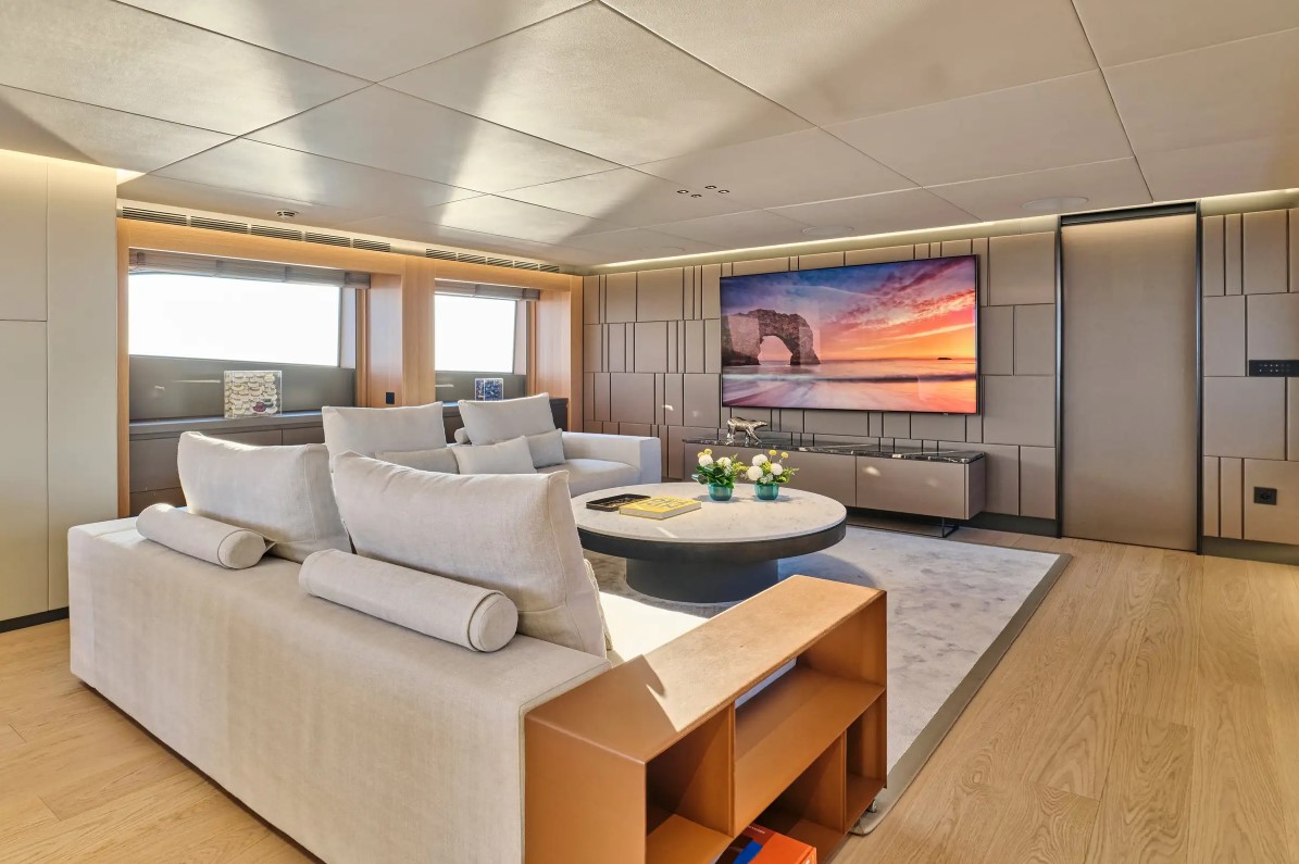 2013 Mondomarine Maestro a noleggio (photo 21)