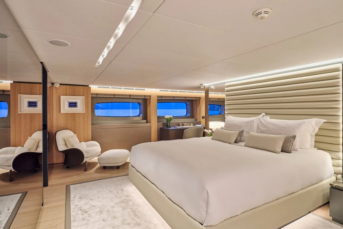 2013 Mondomarine Maestro a noleggio (photo 24)