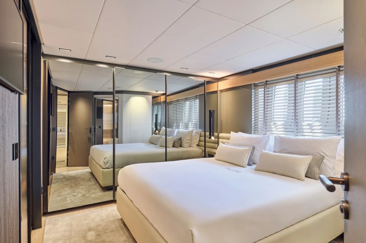 2013 Mondomarine Maestro a noleggio (photo 34)