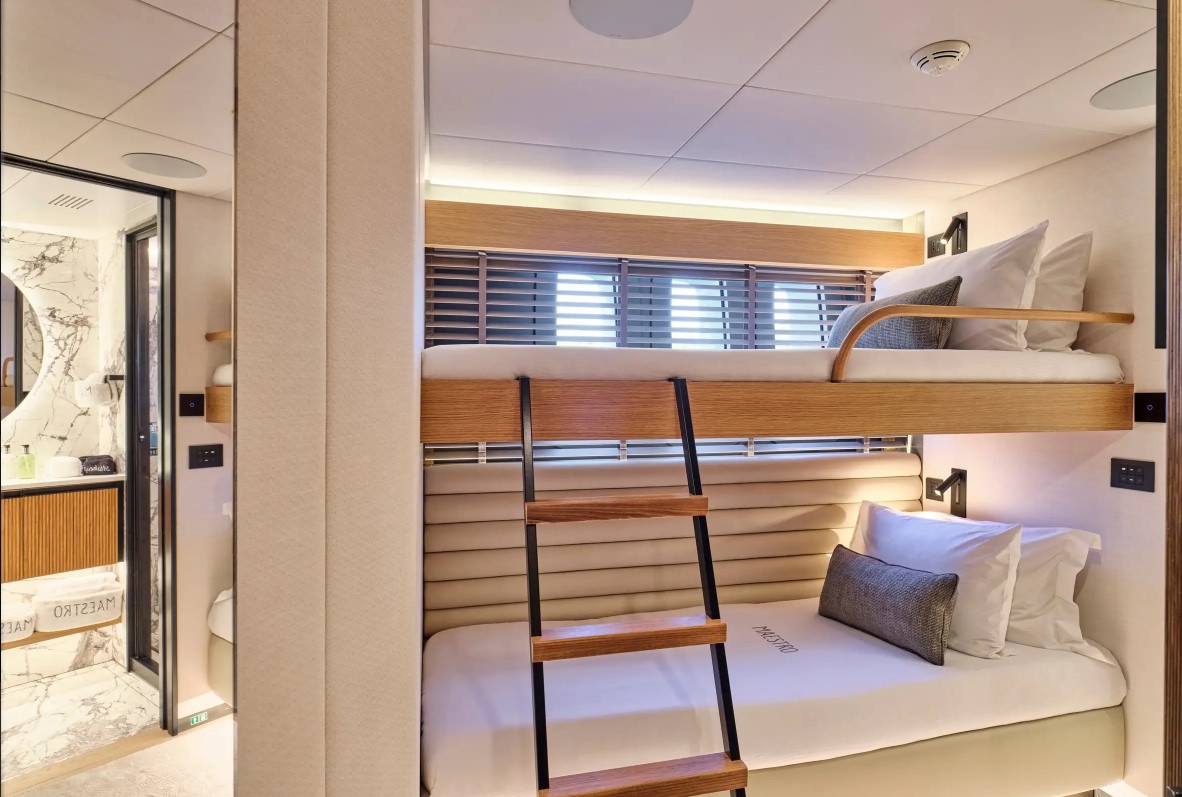 2013 Mondomarine Maestro a noleggio (photo 36)