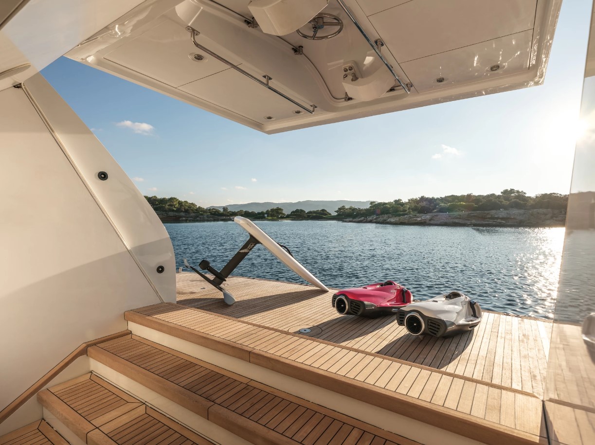 2003 Oceanfast Nomad for charter (photo 12)