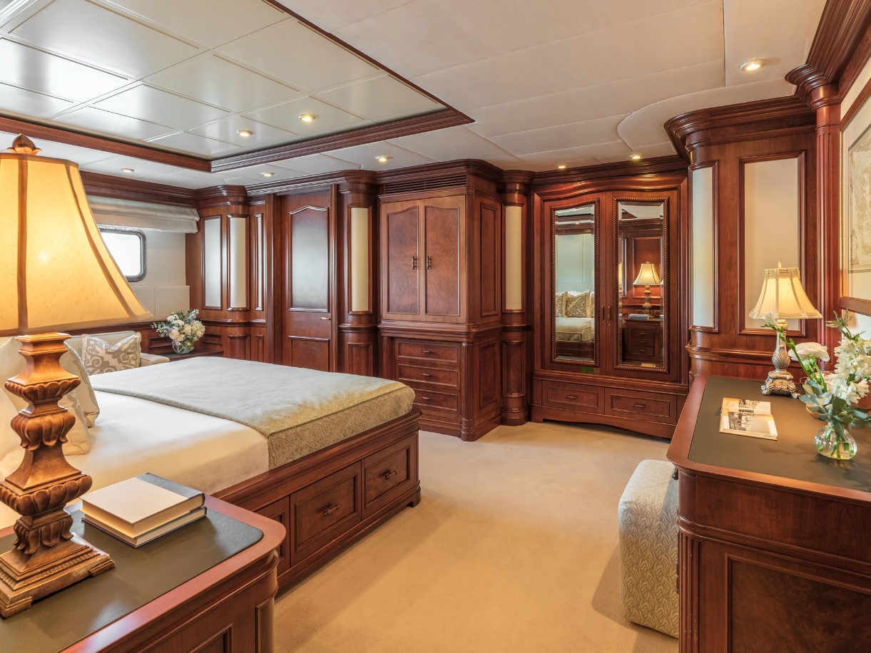 2003 Oceanfast Nomad for charter (photo 38)