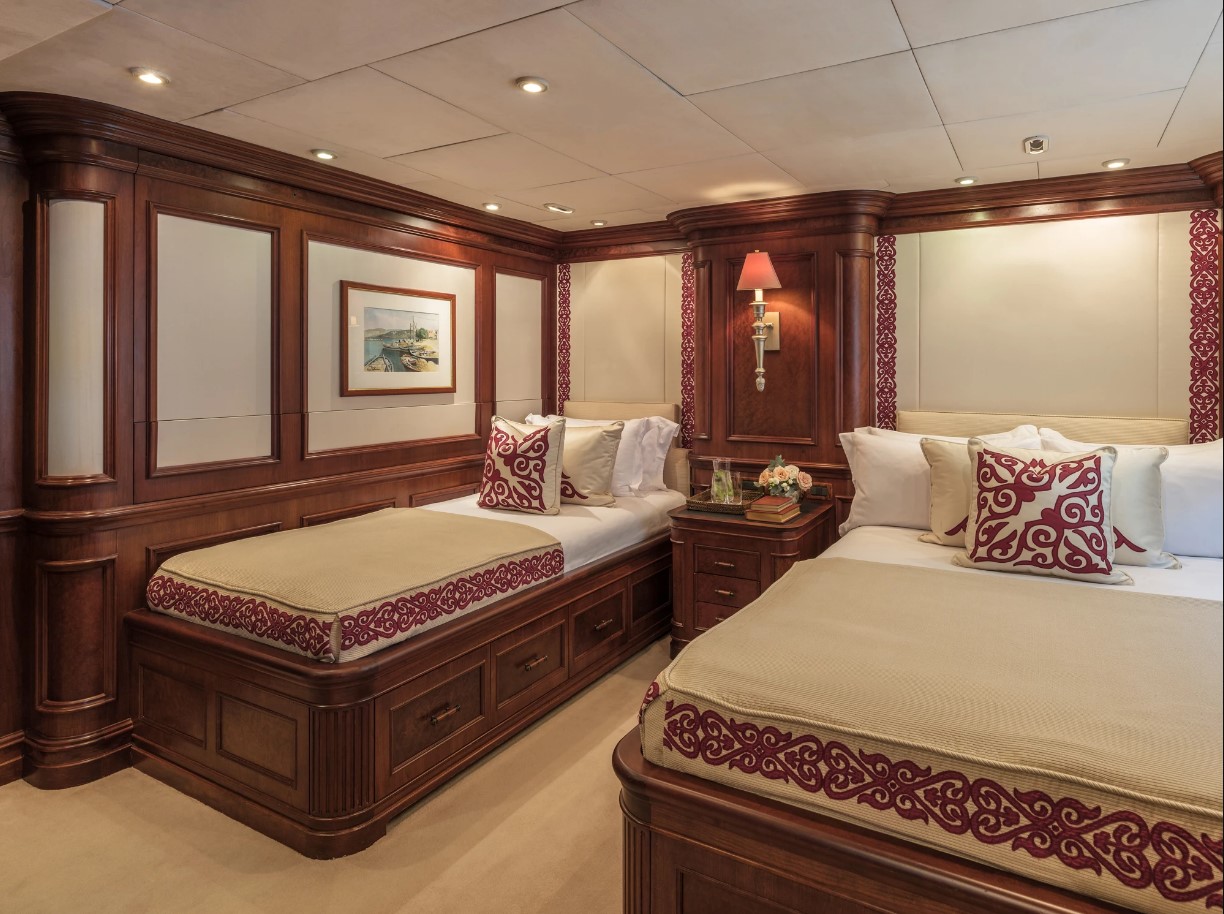 2003 Oceanfast Nomad for charter (photo 44)