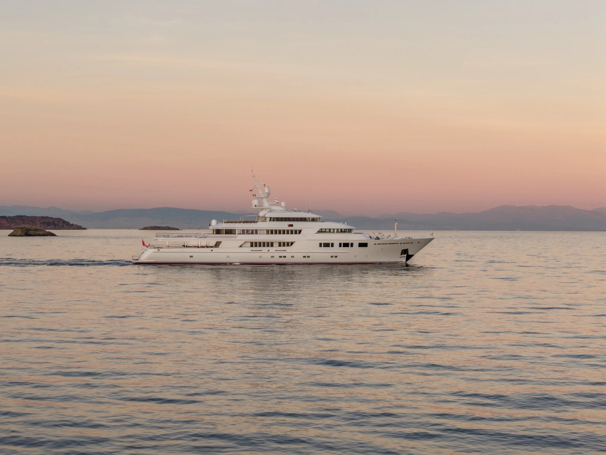 2003 Oceanfast Nomad for charter (photo 54)