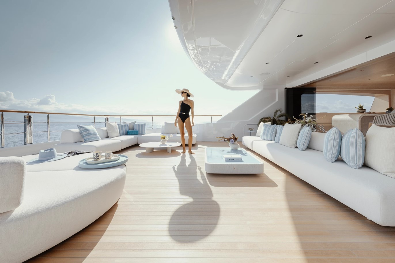 2025 Golden Yacht O'MADELEINE à louer (photo 8)