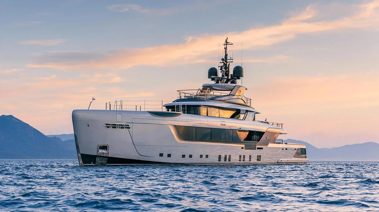 2020 Admiral GECO for charter (photo 3)