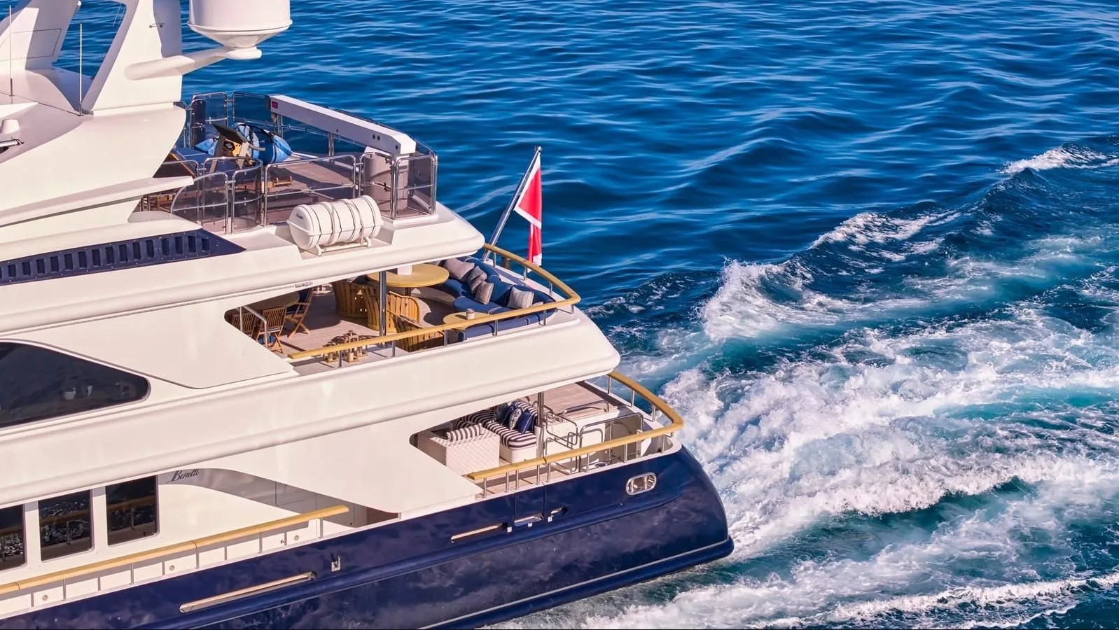 2004 Benetti JO I à louer (photo 8)