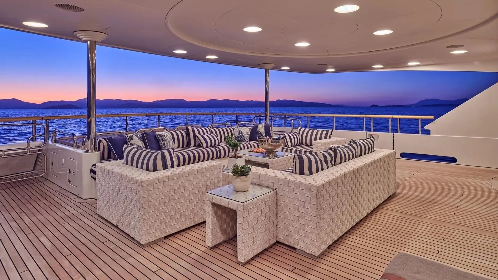 2004 Benetti JO I à louer (photo 13)