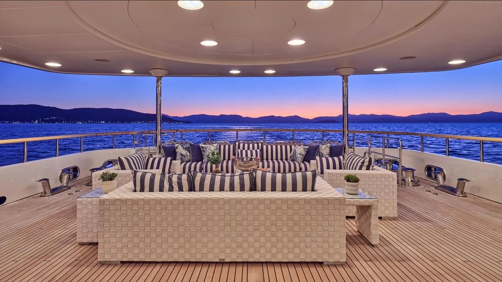 2004 Benetti JO I à louer (photo 14)