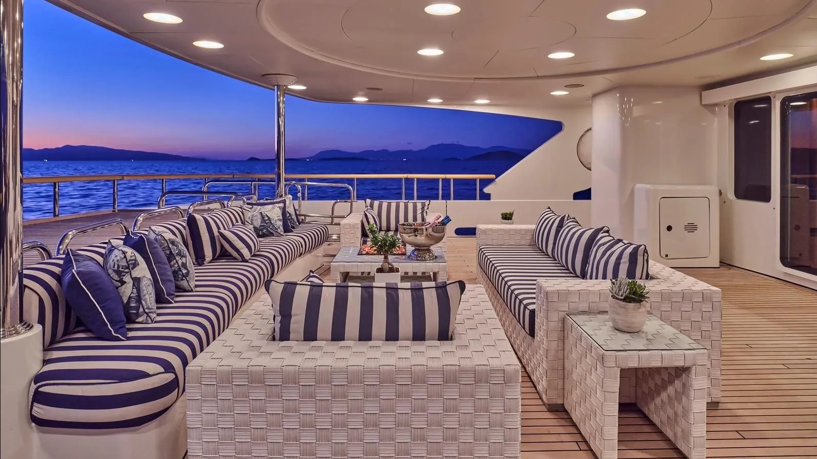 2004 Benetti JO I à louer (photo 15)