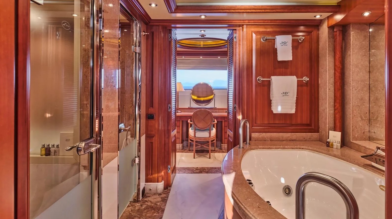 2004 Benetti JO I à louer (photo 38)