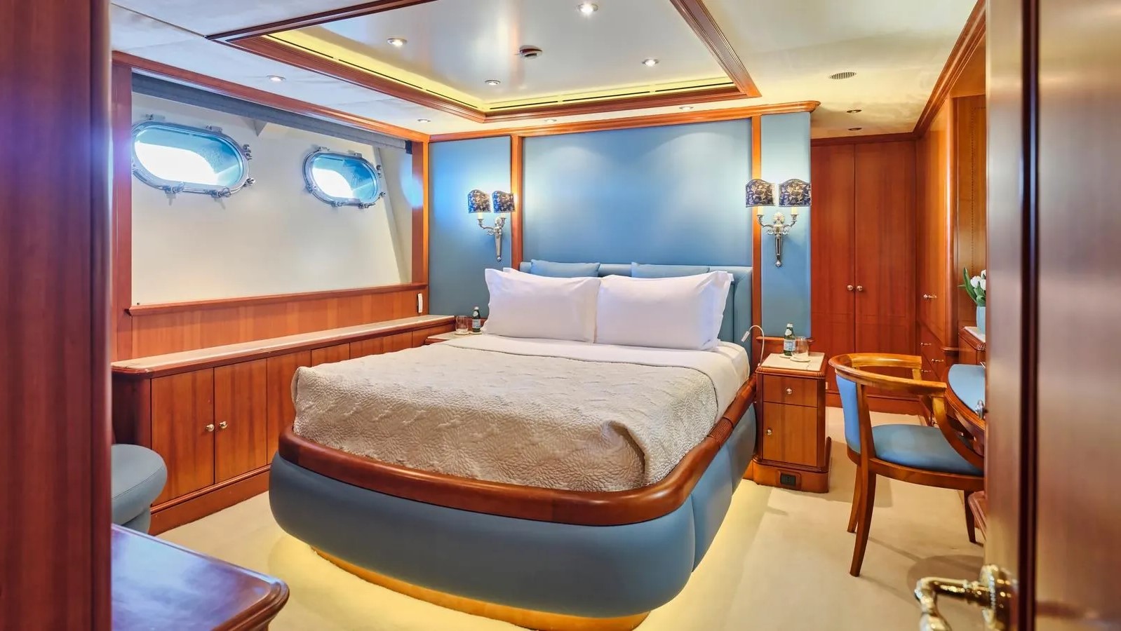 2004 Benetti JO I à louer (photo 40)