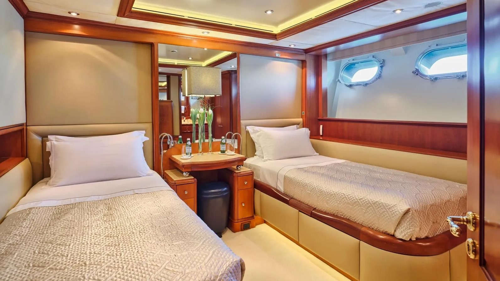 2004 Benetti JO I à louer (photo 50)